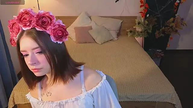  Amelia Shine  online show from 22, 10, 2025