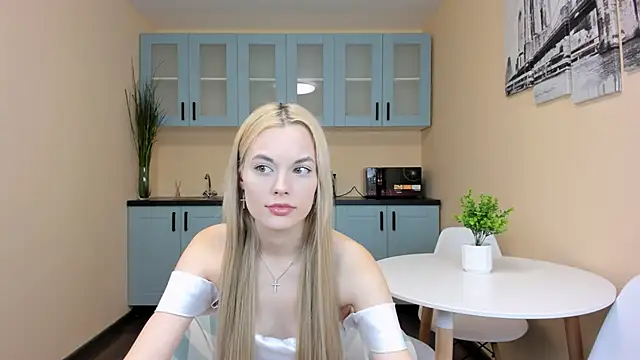 CallMeMargo online show from 8, 10, 2025