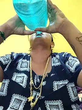 navyasree143 online show from 4, 10, 2025