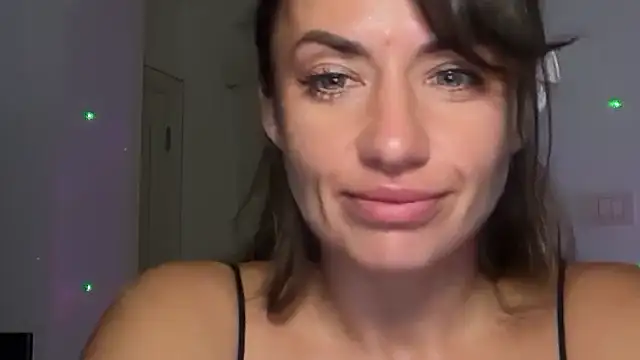 Snapshot of Roriann chatting on 15, 2, 2026 Roriann online show from 15, 2, 2026