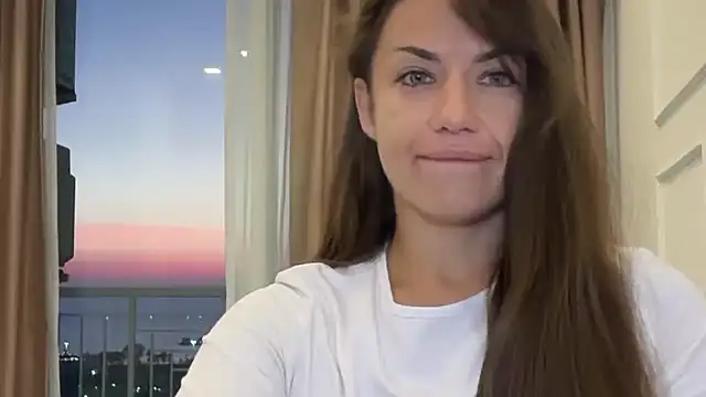 Snapshot of Roriann chatting on 5, 2, 2026 Roriann online show from 5, 2, 2026