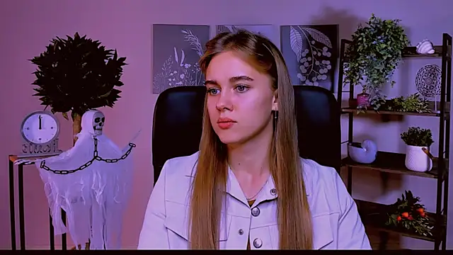 JuneWoods online show from 22, 10, 2025