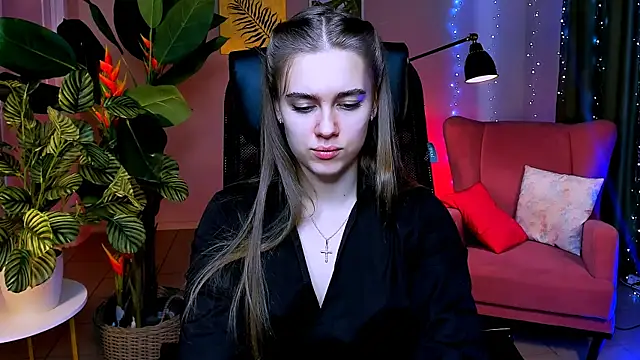 JuneWoods online show from 28, 3, 2026