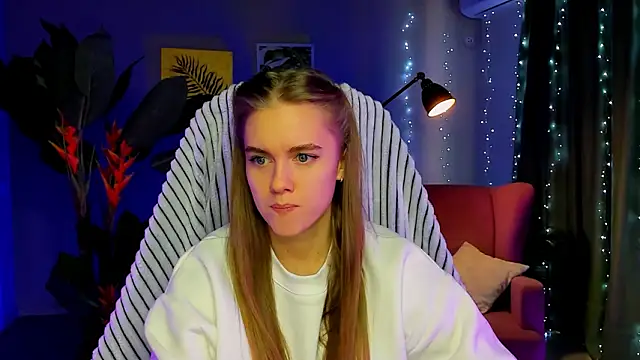 JuneWoods online show from 4, 2, 2026