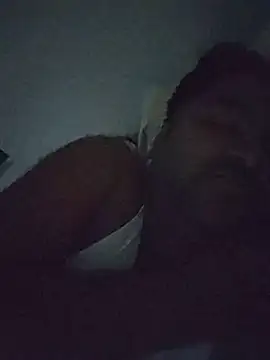 Snapshot of desiyouth94 chatting on 4, 12, 2025 desiyouth94 online show from 4, 12, 2025