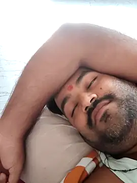 Snapshot of desiyouth94 chatting on 5, 11, 2025 desiyouth94 online show from 5, 11, 2025