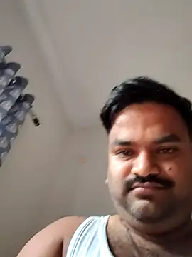 Snapshot of desiyouth94 chatting on 11, 11, 2025 desiyouth94 online show from 11, 11, 2025