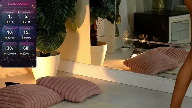 EvaAmanti online show from 4, 10, 2025