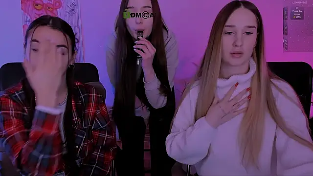 Snapshot of leslie_bird chatting on 19, 1, 2026 leslie bird online show from 19, 1, 2026