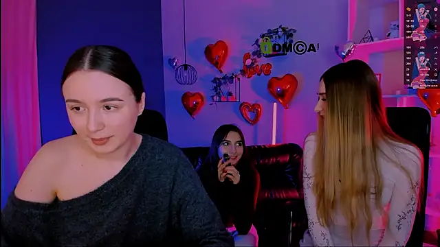 Snapshot of leslie_bird chatting on 24, 2, 2026 leslie bird online show from 24, 2, 2026