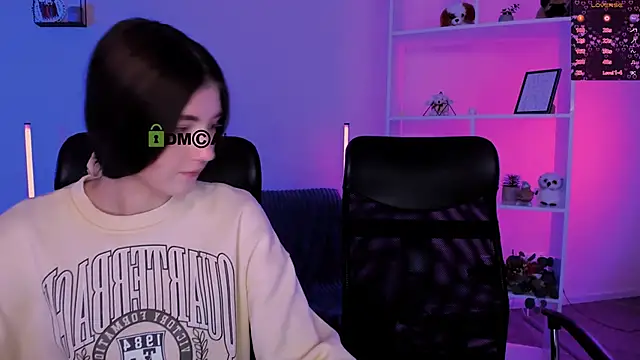 leslie bird online show from 2, 12, 2025