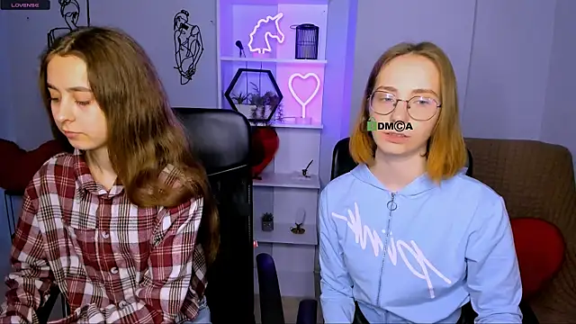 rebecca smile online show from 22, 12, 2025