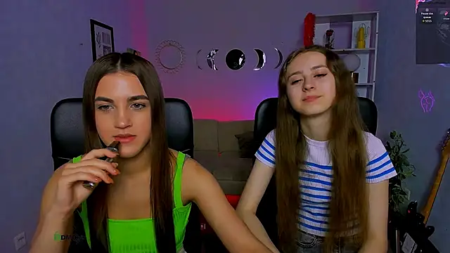 rebecca smile online show from 28, 5, 2026