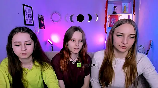 rebecca smile online show from 7, 4, 2026