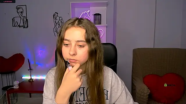 rebecca smile online show from 10, 11, 2025