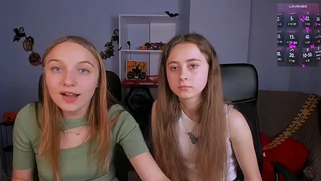 rebecca smile online show from 23, 10, 2025