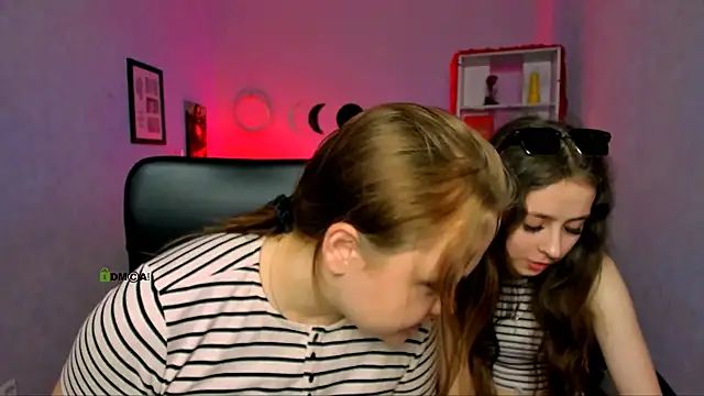 rebecca smile online show from 22, 5, 2026