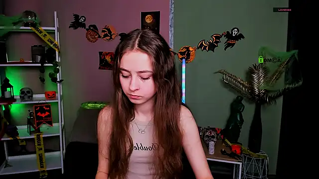 rebecca smile online show from 4, 11, 2025