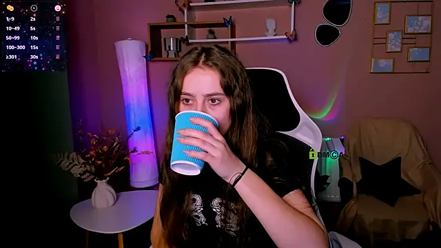 rebecca smile online show from 7, 11, 2025