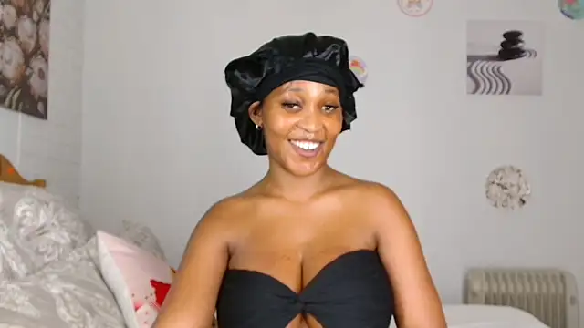 Snapshot of ConnieSmall24 chatting on 13, 6, 2026 ConnieSmall24 online show from 13, 6, 2026