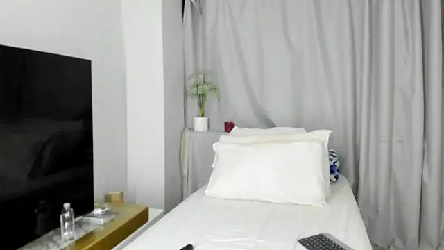 ConnieSmall24 online show from 29, 11, 2025