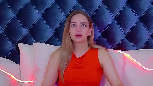 Snapshot of AnitaVenture chatting on 20, 11, 2025 AnitaVenture online show from 20, 11, 2025