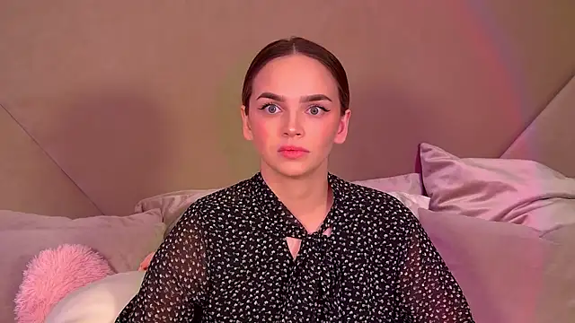 Snapshot of AnitaVenture chatting on 28, 11, 2025 AnitaVenture online show from 28, 11, 2025