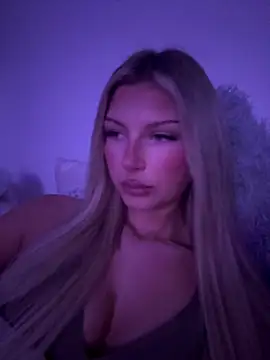 blondeeee online show from 25, 3, 2026