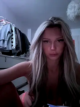 blondeeee online show from 22, 12, 2025