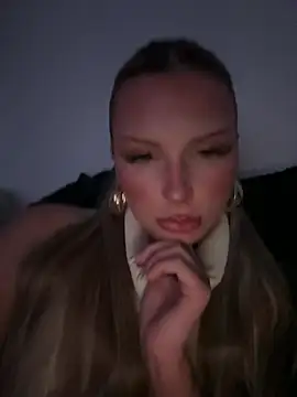 blondeeee online show from 20, 2, 2026