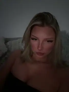 blondeeee online show from 13, 3, 2026