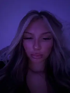 blondeeee online show from 17, 5, 2026