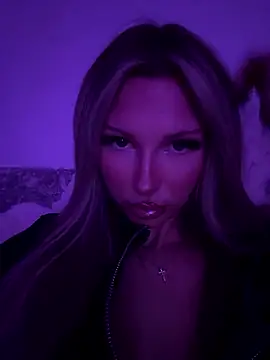 blondeeee online show from 10, 1, 2026