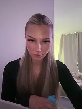 blondeeee online show from 30, 5, 2026
