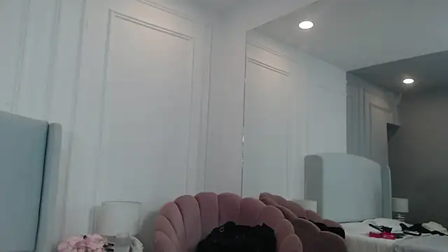 ChantalGarner online show from 4, 10, 2025