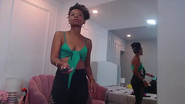 ChantalGarner online show from 22, 10, 2025