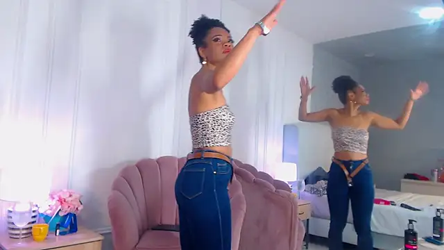 ChantalGarner online show from 15, 4, 2026