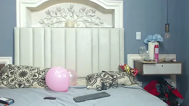 ChantalGarner online show from 28, 11, 2025