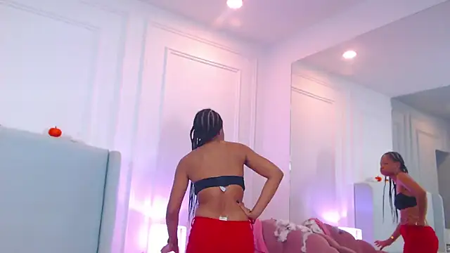 ChantalGarner online show from 4, 11, 2025