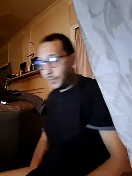 Snapshot of ThrowedWorldWide chatting on 29, 11, 2025 ThrowedWorldWide online show from 29, 11, 2025