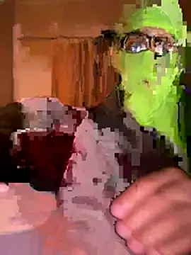 Snapshot of ThrowedWorldWide chatting on 10, 11, 2025 ThrowedWorldWide online show from 10, 11, 2025