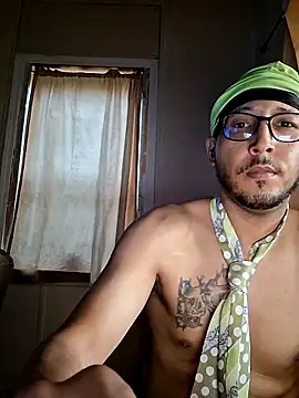 Snapshot of ThrowedWorldWide chatting on 22, 11, 2025 ThrowedWorldWide online show from 22, 11, 2025