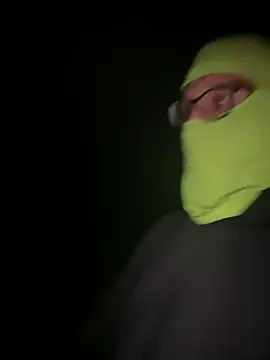 Snapshot of ThrowedWorldWide chatting on 16, 11, 2025 ThrowedWorldWide online show from 16, 11, 2025