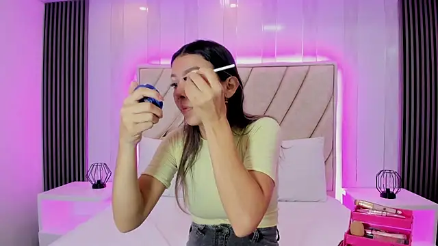 celestebellmont online show from 25, 11, 2025