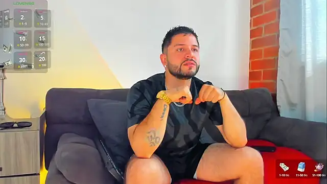 Snapshot of TomSloam chatting on 16, 10, 2025 TomSloam online show from 16, 10, 2025