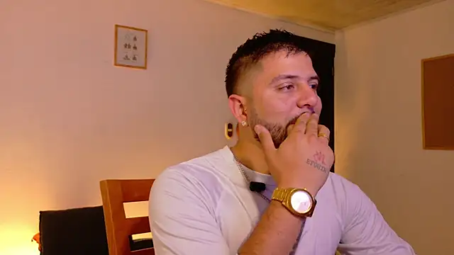 Snapshot of TomSloam chatting on 27, 11, 2025 TomSloam online show from 27, 11, 2025