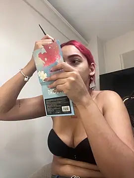 Snapshot of theladymonserrateshow chatting on 27, 10, 2025 theladymonserrateshow online show from 27, 10, 2025