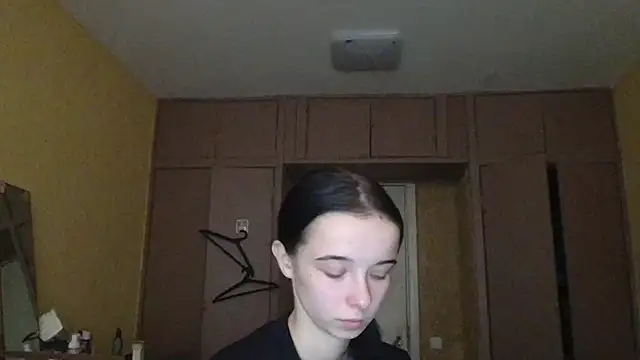 Snapshot of Emilia_Light chatting on 15, 10, 2025 Emilia Light online show from 15, 10, 2025