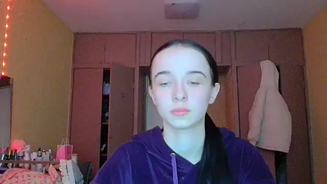 Snapshot of Emilia_Light chatting on 2, 3, 2026 Emilia Light online show from 2, 3, 2026