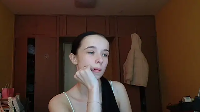 Snapshot of Emilia_Light chatting on 27, 2, 2026 Emilia Light online show from 27, 2, 2026